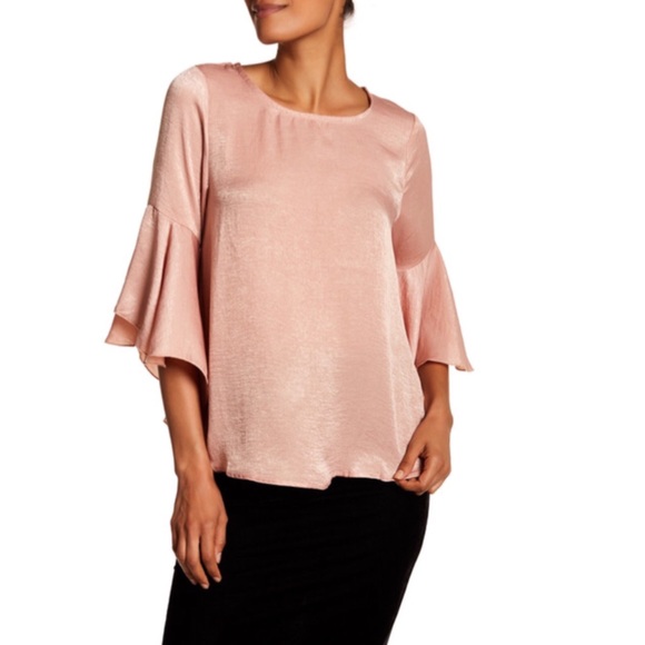 bobeau Tops - Bobeau Satin Bell Sleeve Blouse In Blush SZ XL